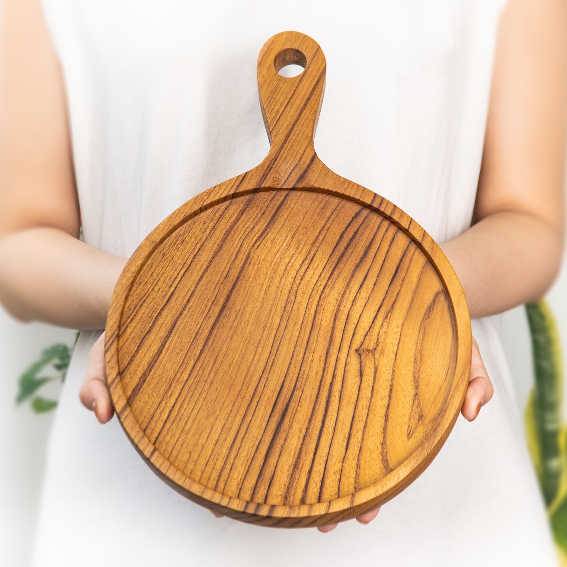8 Inch Teak Wood Pizza Board with Handle & Rim | Rainforest Bowls