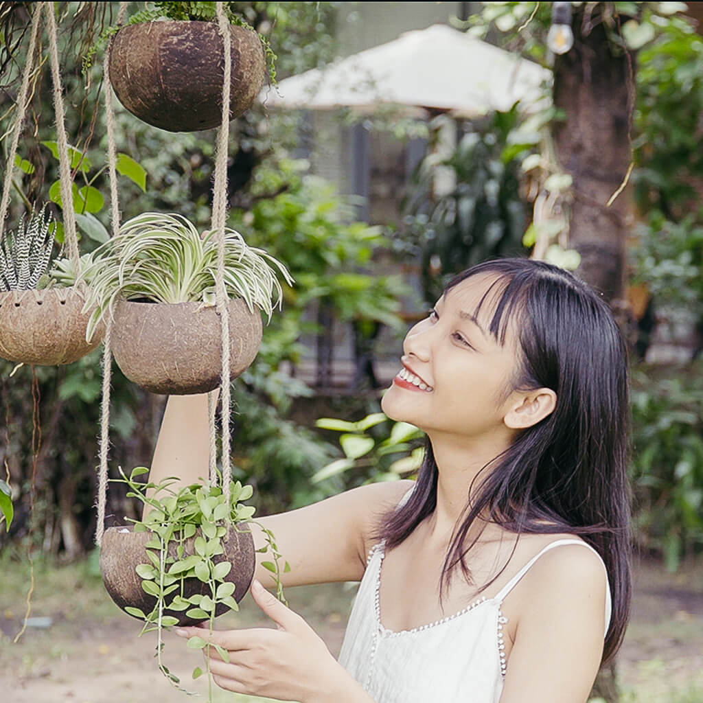 three pot hanging planter Rainforest Bowls Hanging Fiber Coconut Planter 2-Pack